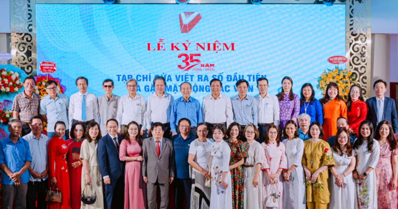 Tạp chí Cửa Việt - 35 năm một chặng đường