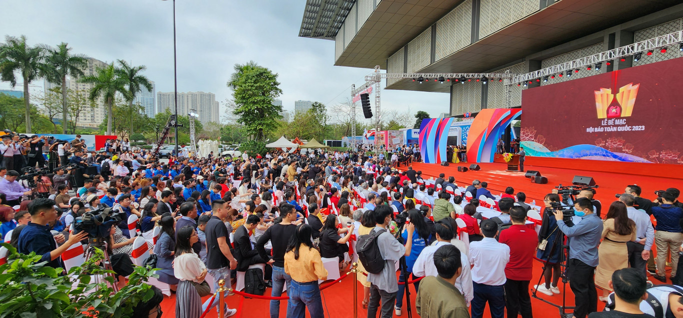 Hội b&aacute;o năm 2023 đ&atilde; để lại nhiều ấn tượng tốt đẹp trong l&ograve;ng c&aacute;c nh&agrave; b&aacute;o v&agrave; c&ocirc;ng ch&uacute;ng.