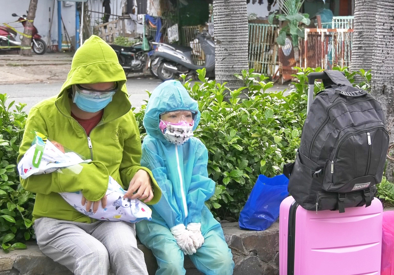 Mong chờ giây phút lên tàu ở ga Sài Gòn