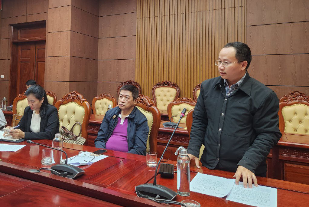 Ph&oacute; Tổng bi&ecirc;n tập Tạp ch&iacute; Cửa Việt Hồ Thanh Thọ b&aacute;o c&aacute;o t&igrave;nh h&igrave;nh hoạt động v&agrave; một số vướng mắc trong đơn vị - Ảnh: V.M.Q