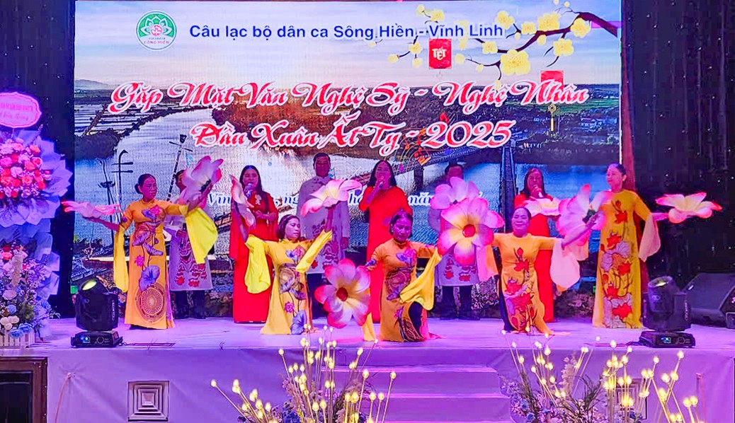 CLB Dân ca "Sông Hiền" tổ chức gặp mặt Văn nghệ sĩ - Nghệ nhân đầu xuân Ất Tỵ 2025