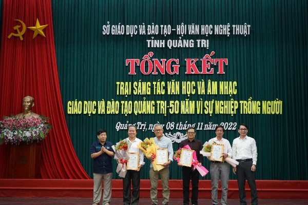 C&aacute;c t&aacute;c giả đạt giải B