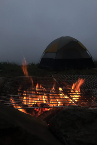 Kh&iacute; trời  se lạnh  ch&uacute;ng t&ocirc;i  nhen lửa  sưởi ấm  v&agrave; đun  nước uống.