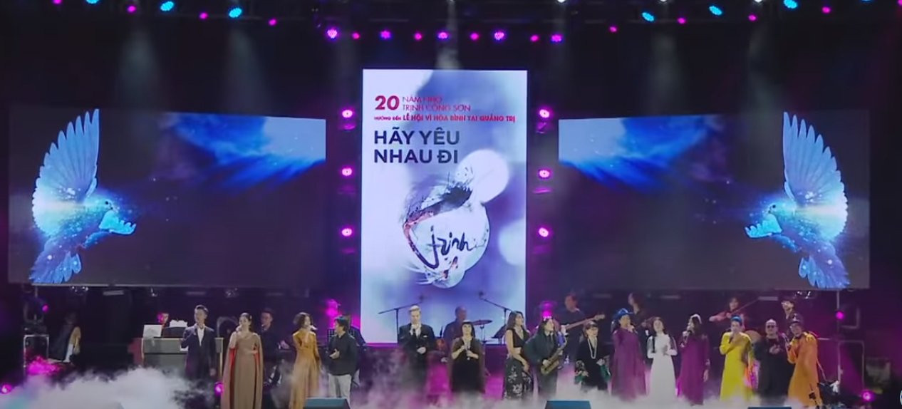 Chương tr&igrave;nh nghệ thuật H&atilde;y y&ecirc;u nhau đi - 20 năm nhớ Trịnh C&ocirc;ng Sơn  tổ chức tại Quảng Trị, th&aacute;ng 4/2021