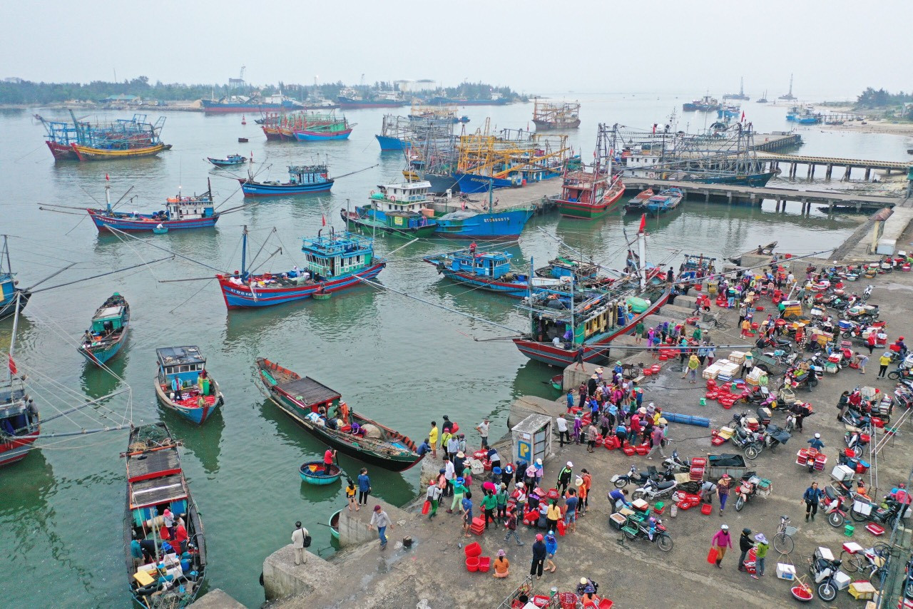 V&ugrave;ng biển v&agrave; ven biển đang trở th&agrave;nh động lực cho sự ph&aacute;t triển kinh tế - x&atilde; hội của tỉnh Quảng Trị - Ảnh: Bảo Linh