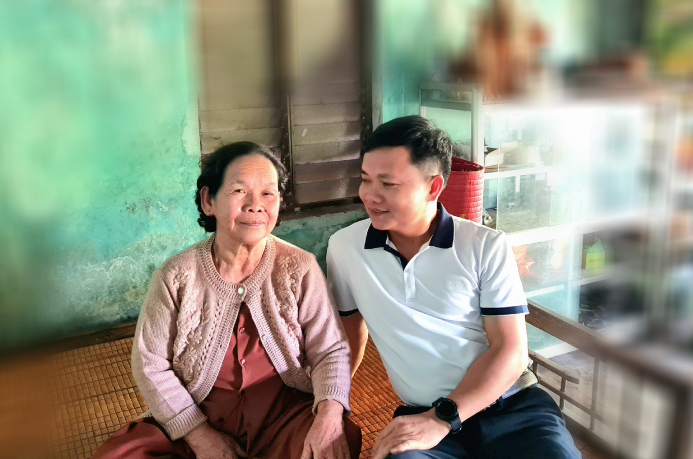 O G&aacute;i - Người ng&agrave;y đầu đặt ch&acirc;n đến v&ugrave;ng đất mới, đang ho&agrave;i niệm c&ugrave;ng t&aacute;c giả
