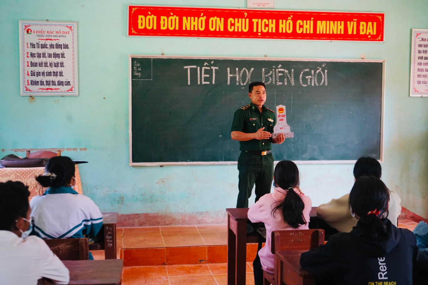 T&igrave;m hiểu thực tế m&ocirc; h&igrave;nh 