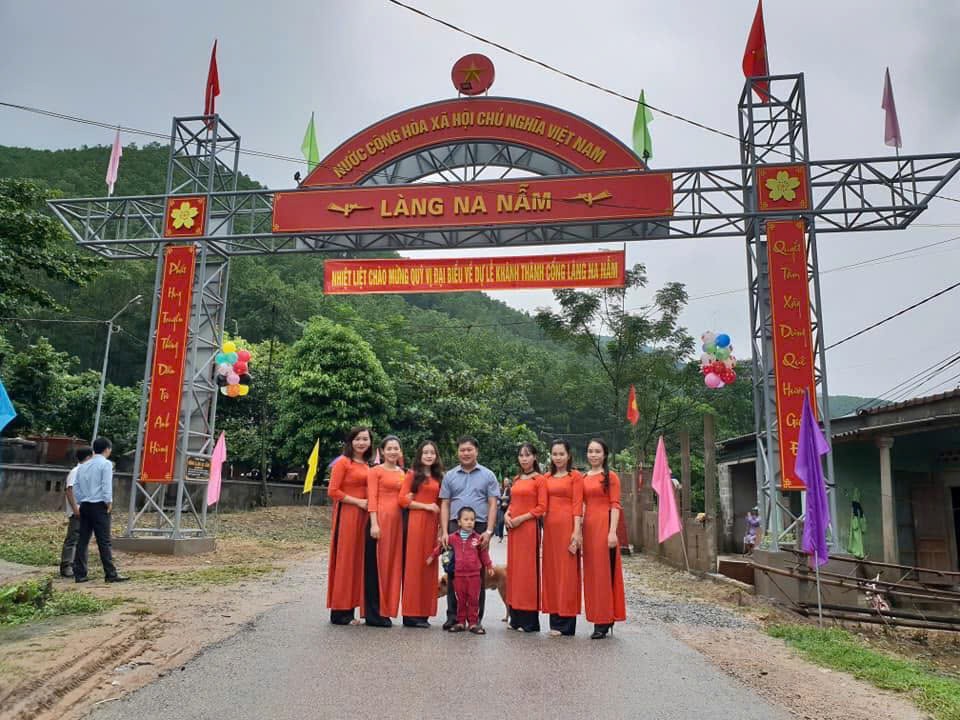 Cổng chào làng Na Nẫm, xã Triệu Nguyên được xây dựng khang trang - Ảnh: T.H
