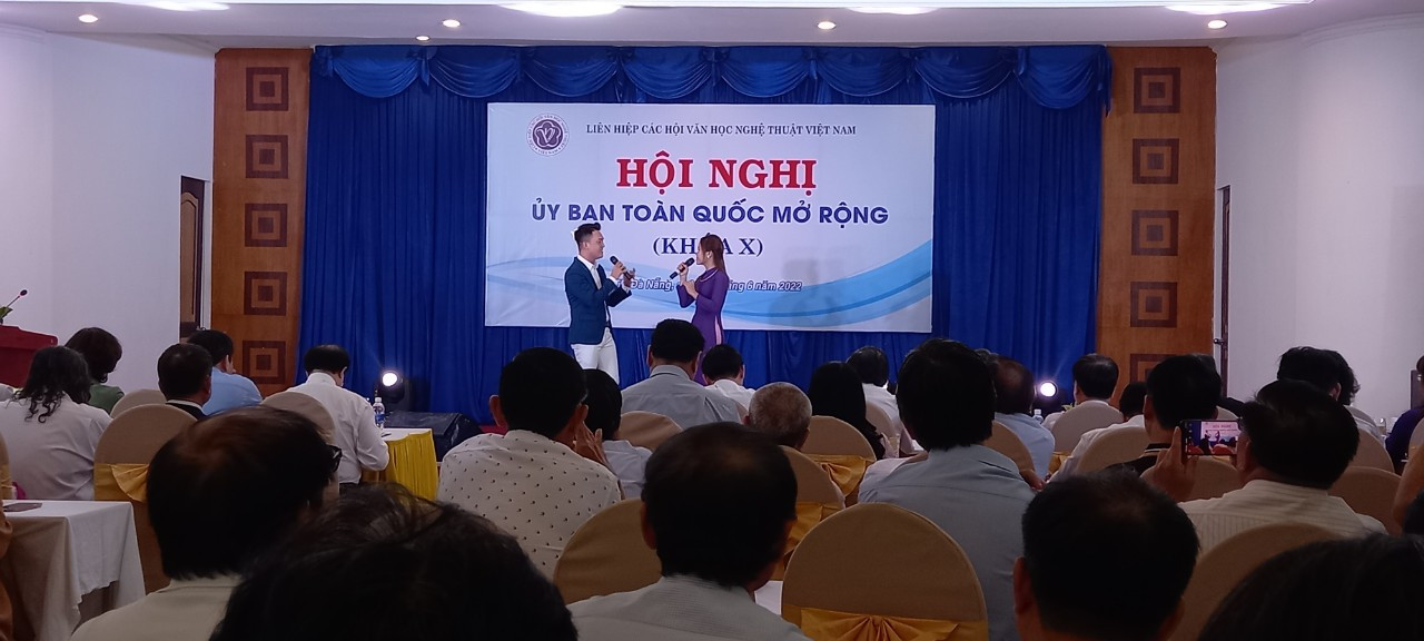 Văn nghệ ch&agrave;o mừng Hội nghị