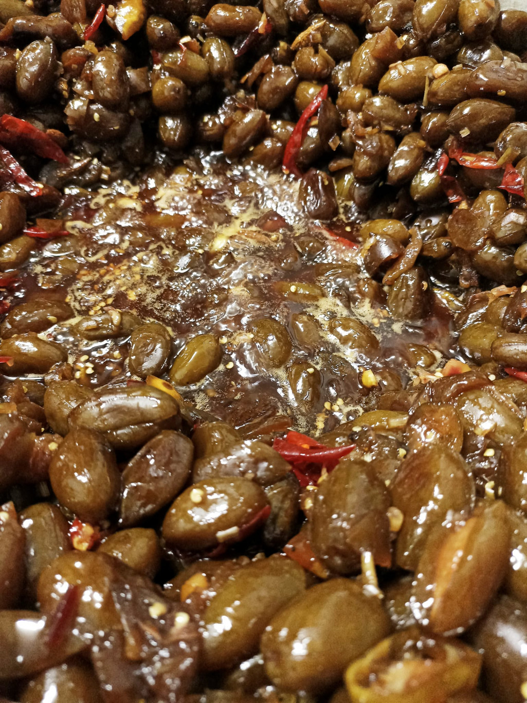 C&agrave; na v&agrave; rất nhiều ớt, c&ugrave;ng c&aacute;c m&ugrave;i hương, gia vị đ&ocirc;ng - t&acirc;y