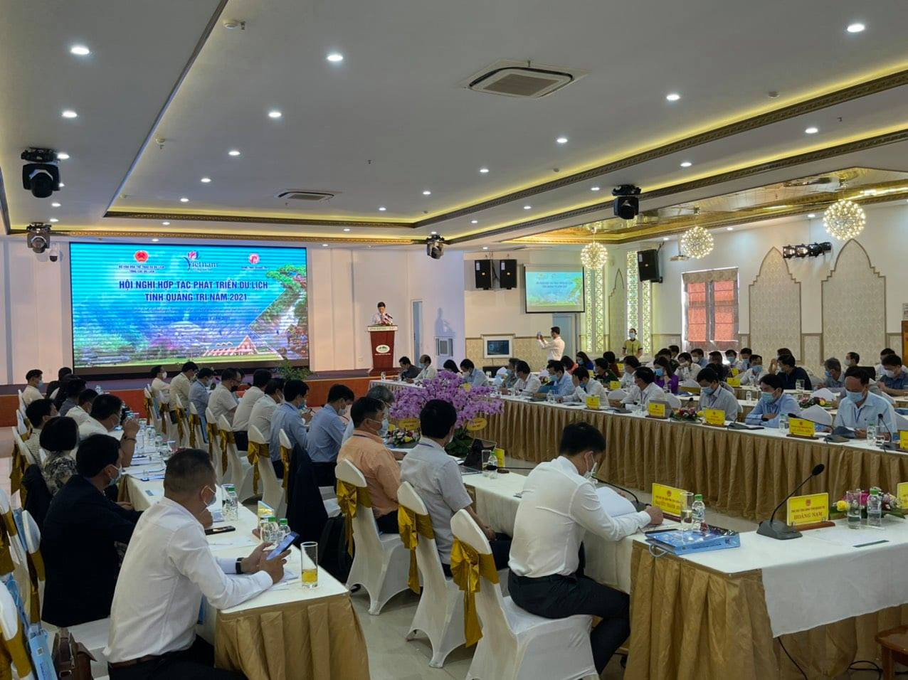 To&agrave;n cảnh Hội nghị.