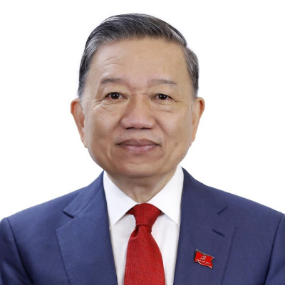 Ủy vi&ecirc;n Bộ Ch&iacute;nh trị, Bộ trưởng Bộ C&ocirc;ng an T&ocirc; L&acirc;m (Sinh năm 1957, qu&ecirc; qu&aacute;n Hưng Y&ecirc;n)