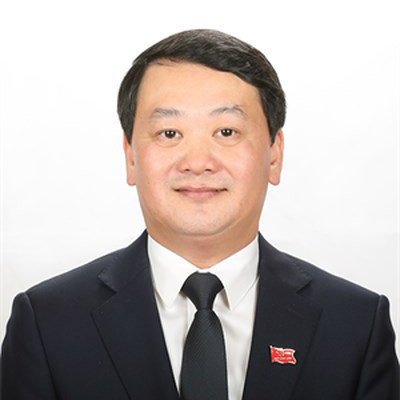 Ủy vi&ecirc;n Trung ương Đảng, Bộ trưởng, Chủ nhiệm Ủy ban D&acirc;n Tộc Hầu A Lềnh (Sinh năm 1973, qu&ecirc; qu&aacute;n L&agrave;o Cai). Chức vụ trước: Ph&oacute; Chủ tịch, Tổng thư k&yacute; UB Trung ương MTTQ Việt Nam.