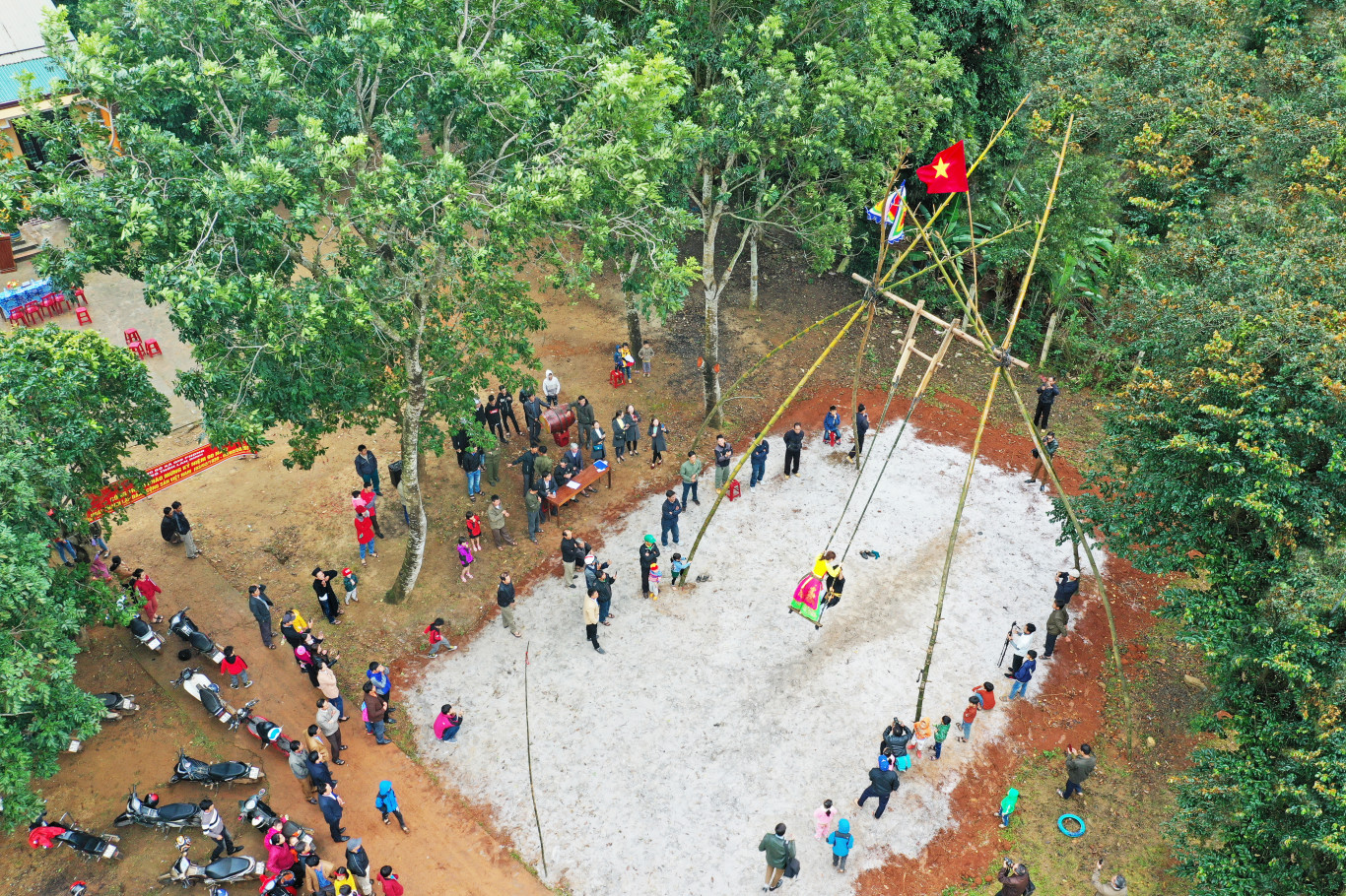 Hội xu&acirc;n - Ảnh: Hồ Thanh Thọ