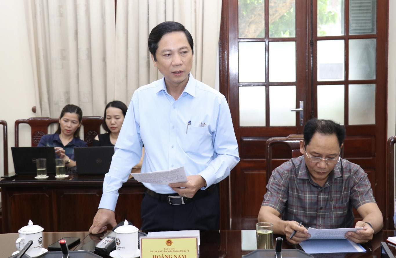 Ph&oacute; Chủ tịch UBND tỉnh Ho&agrave;ng Nam đề nghị Bộ LĐ-TB&XH hỗ trợ kinh ph&iacute; để n&acirc;ng cao chất lượng ho&agrave;n th&agrave;nh nhiệm vụ về thực hiện c&aacute;c ch&iacute;nh s&aacute;ch đối với người c&oacute; c&ocirc;ng, c&ocirc;ng t&aacute;c đền ơn đ&aacute;p nghĩa v&agrave; an sinh x&atilde; hội - Ảnh: B.A