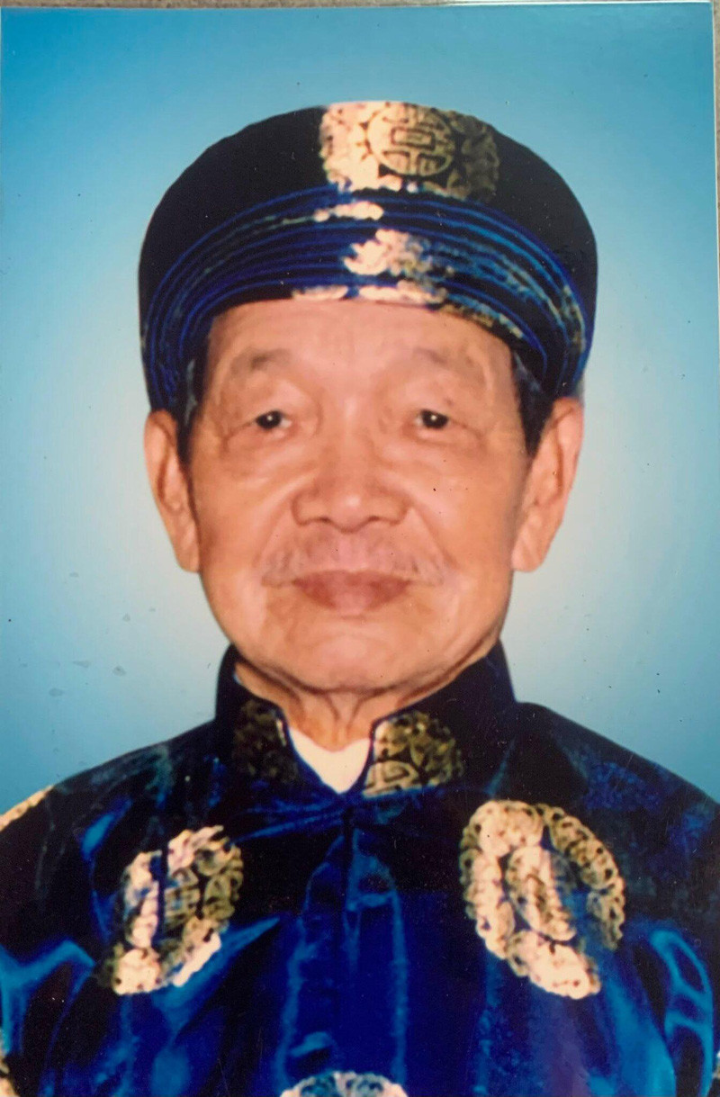 Nh&agrave; gi&aacute;o Ưu t&uacute; Nguyễn Đ&igrave;nh Thảng với chữ T&acirc;m của một đời tận tụy với nghề - Ảnh: NTP CUNG CẤP