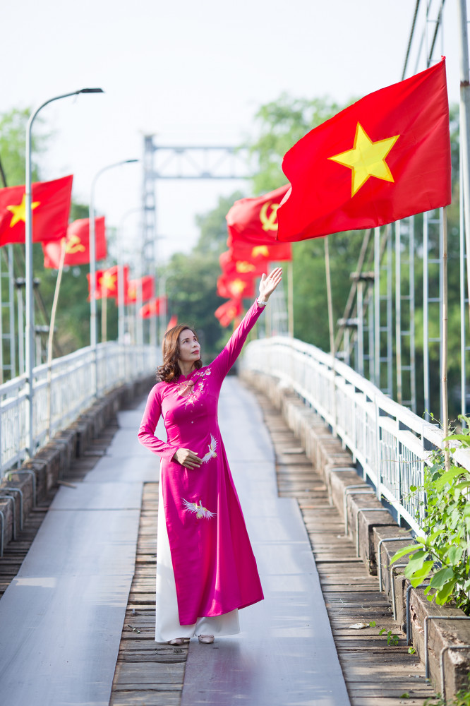 Tổ quốc thi&ecirc;ng li&ecirc;ng - Ảnh: N&ocirc;ng Văn D&acirc;n